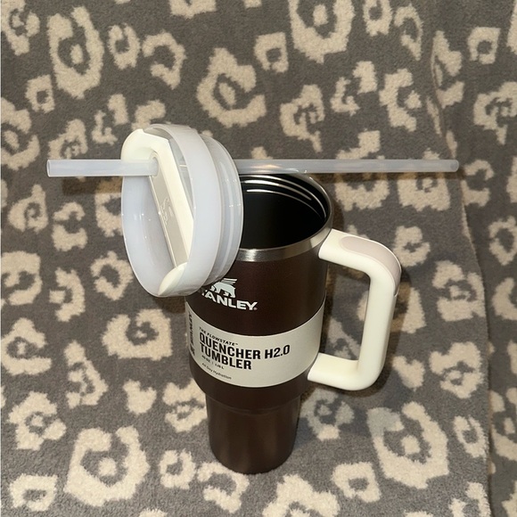 New Stanley 40oz “The FlowState” Quencher H20 Tumbler in 😍Rose Quartz Glow 2 😍 - Picture 7 of 17